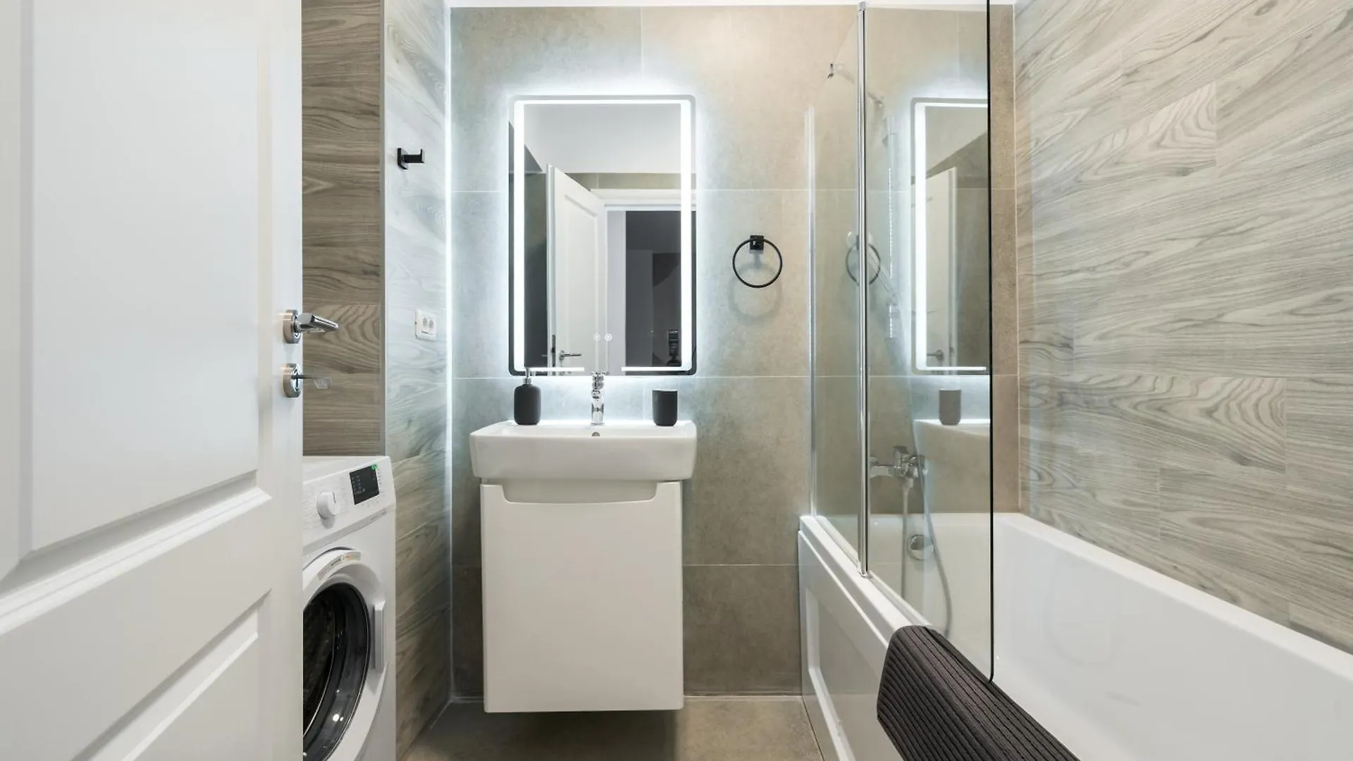 Central Spacious Apartment 1009 Bucharest